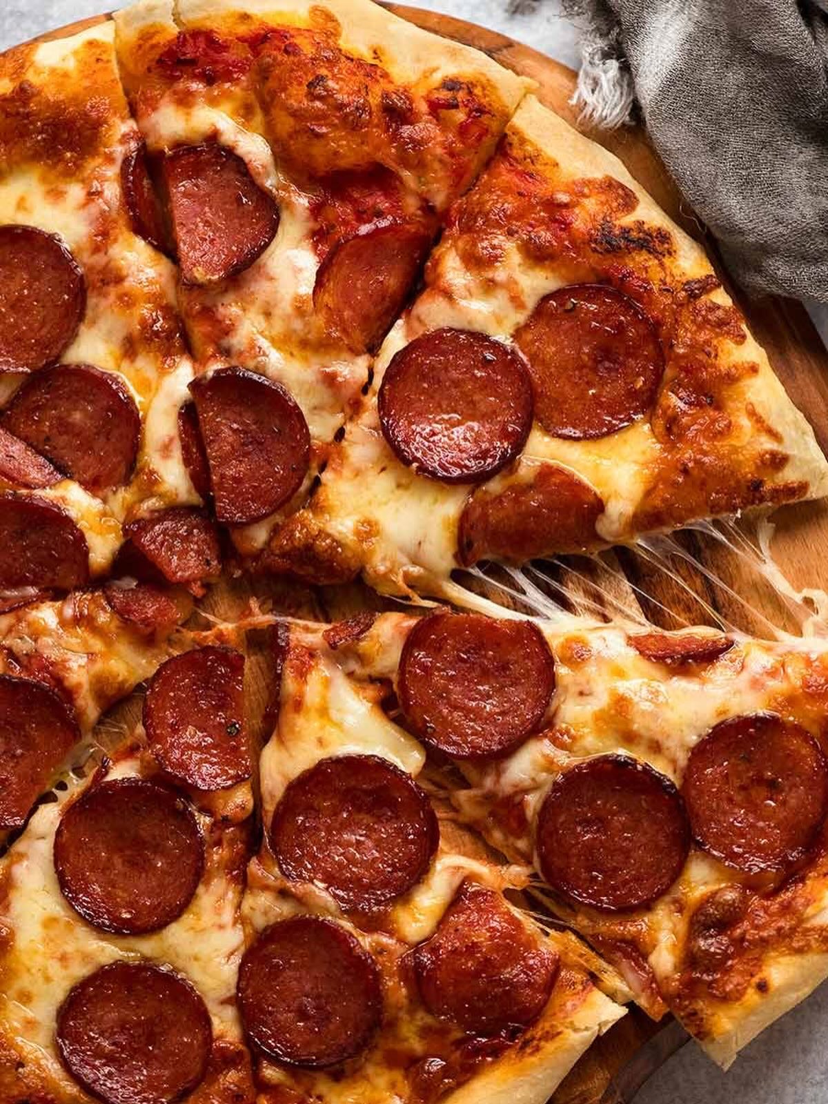 Pizza, Adana Tatlıses Instagram hesabından